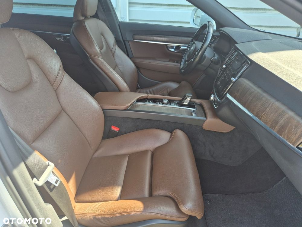 Volvo V90 Cross Country D5 AWD Pro - 29