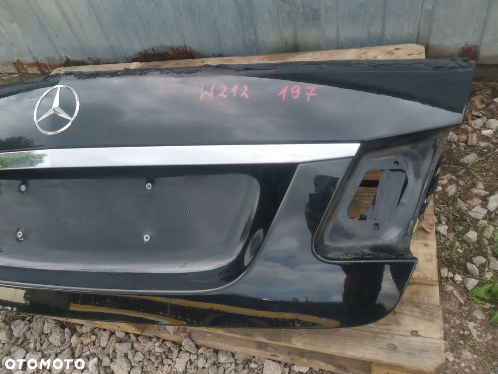KLAPA BAGAŻNIKA MERCEDES E-KLASA W212 SEDAN LAKIER 197 - 2
