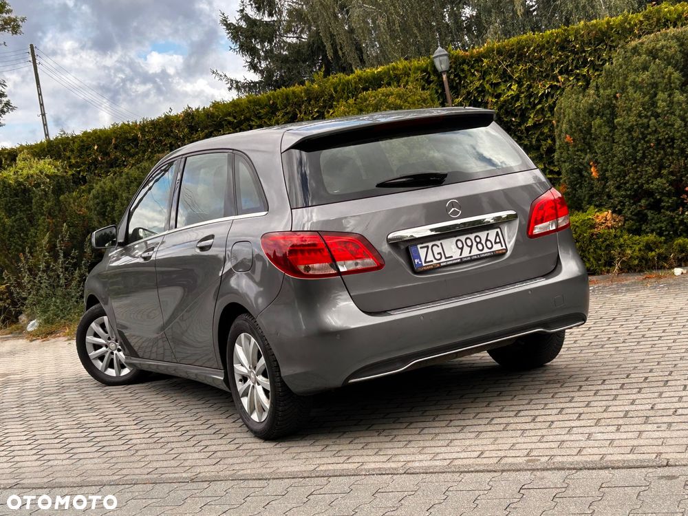 Mercedes-Benz Klasa B 180 7G-DCT Style - 18