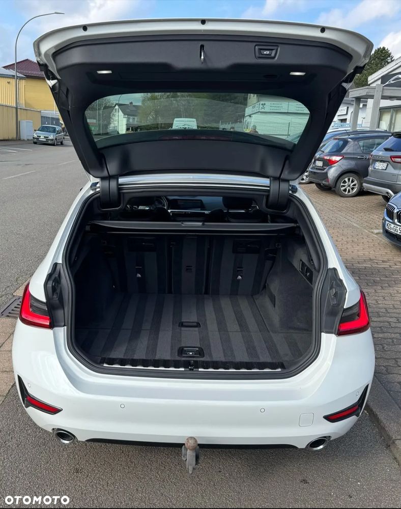 BMW Seria 3 320d Sport Line Shadow sport - 21