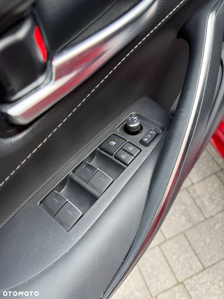 Toyota Corolla 1.8 Hybrid Team Deutschland - 24