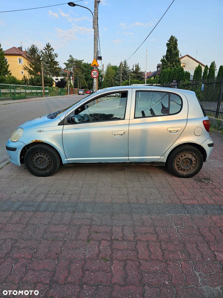Toyota Yaris 1.0 Base - 3