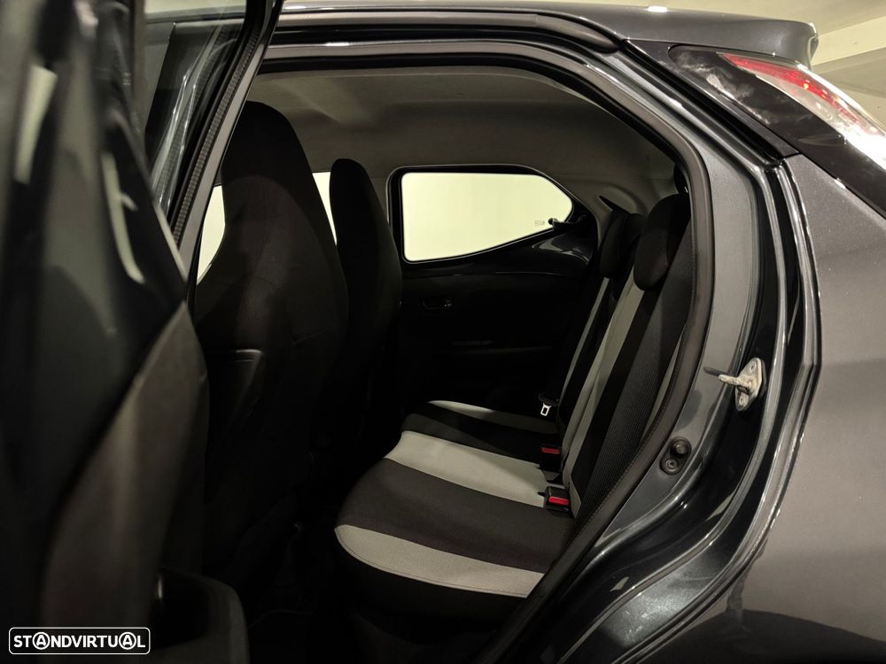 Toyota Aygo 1.0 X-Play+AC+X-Touch - 26