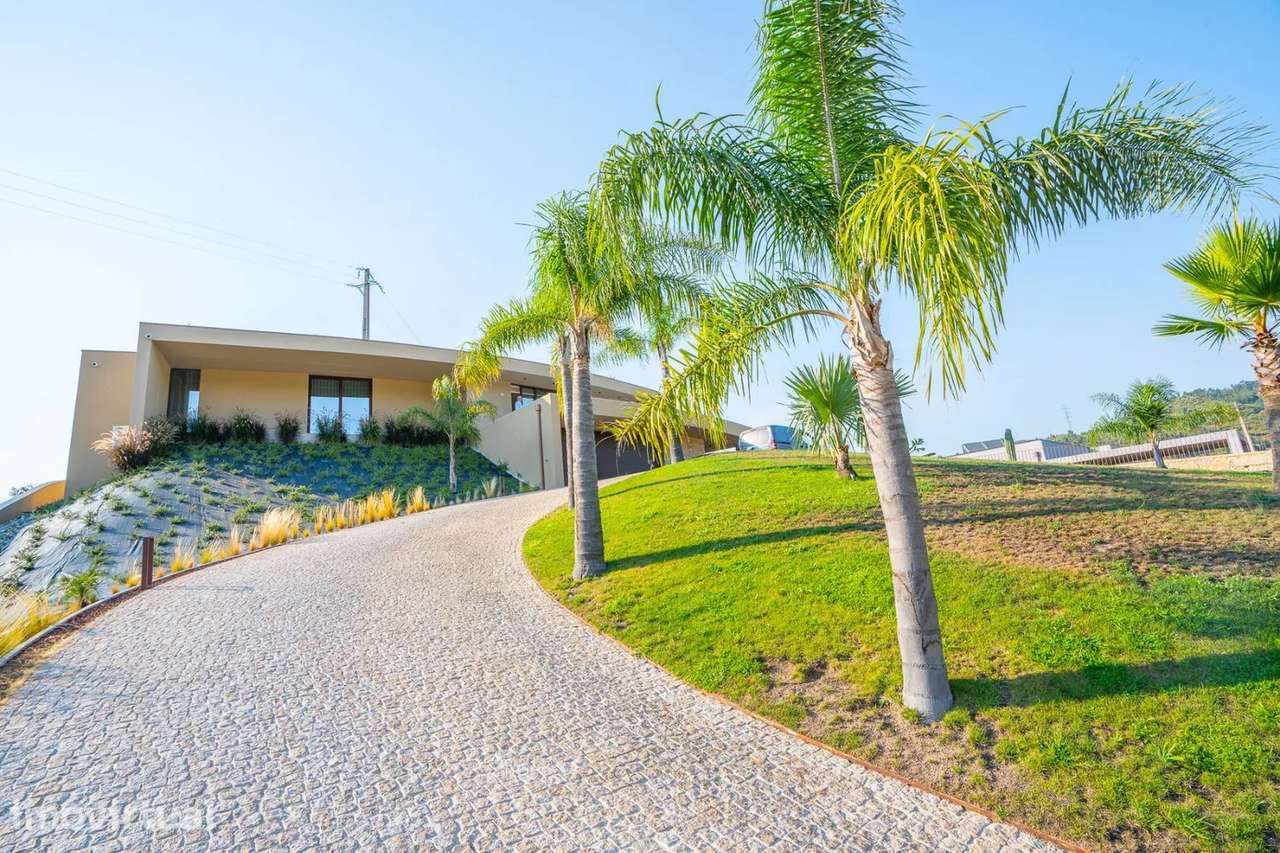 Moradia T3 Premium em Amarante | Piscina Infinita CO - Grande imagem: 2/14