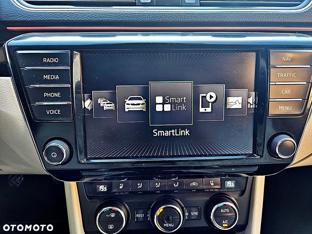 Skoda Superb 2.0 TDI DSG L&K - 18