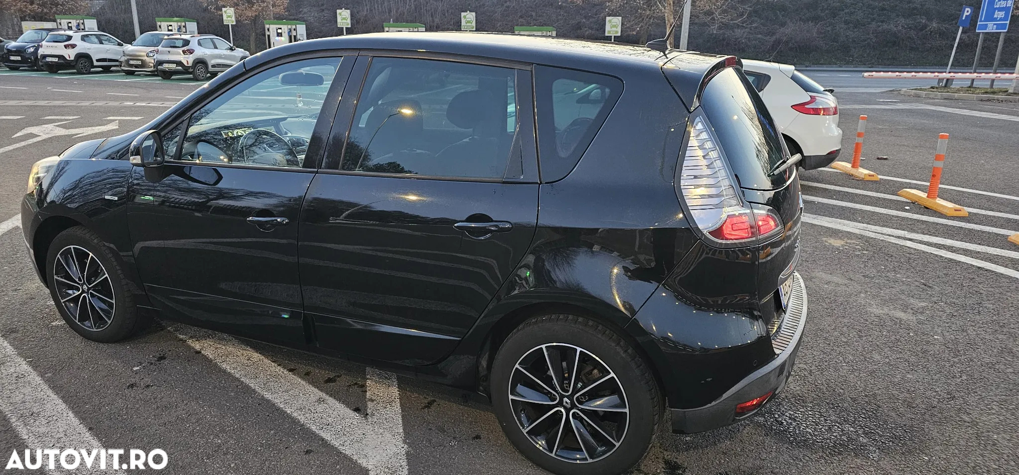 Renault Scenic ENERGY TCe 130 BOSE EDITION - 15
