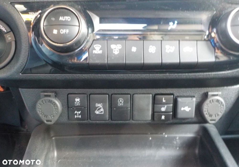 Toyota Hilux - 29