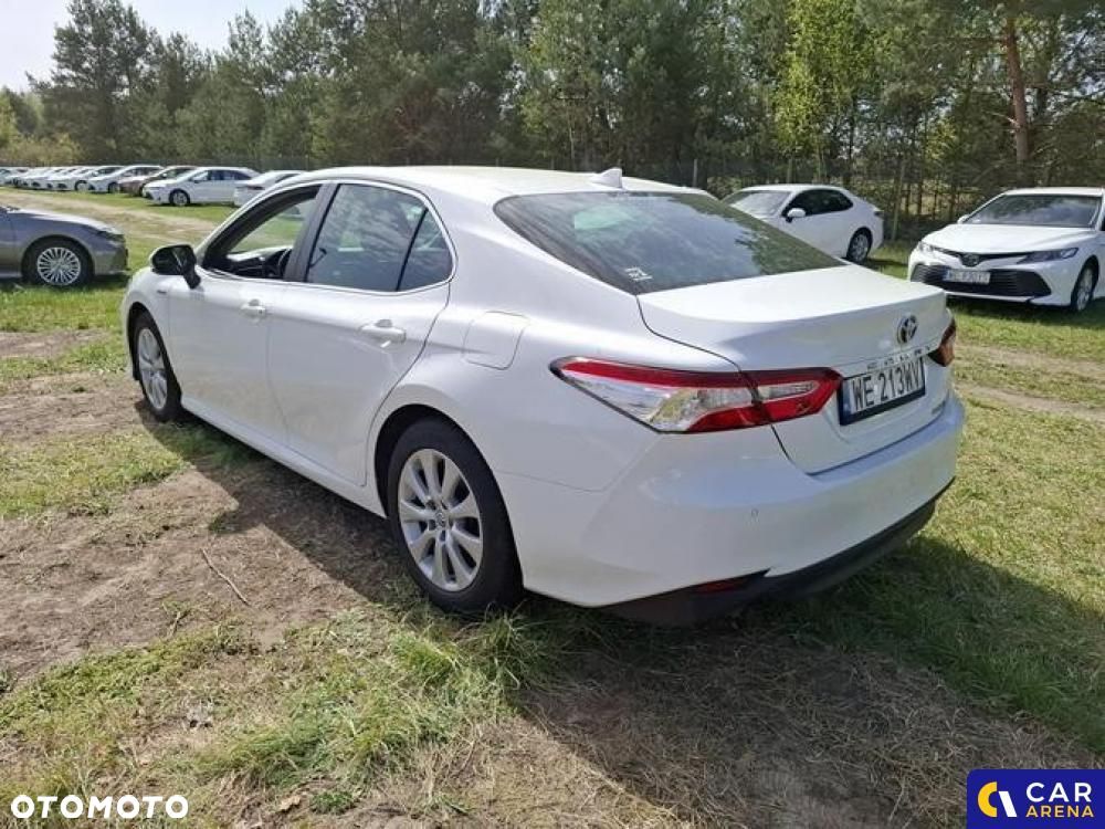 Toyota Camry - 1