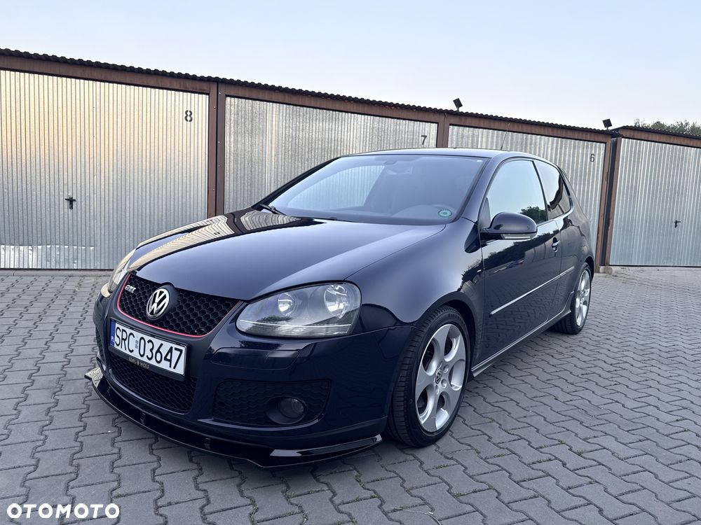 Volkswagen Golf - 1