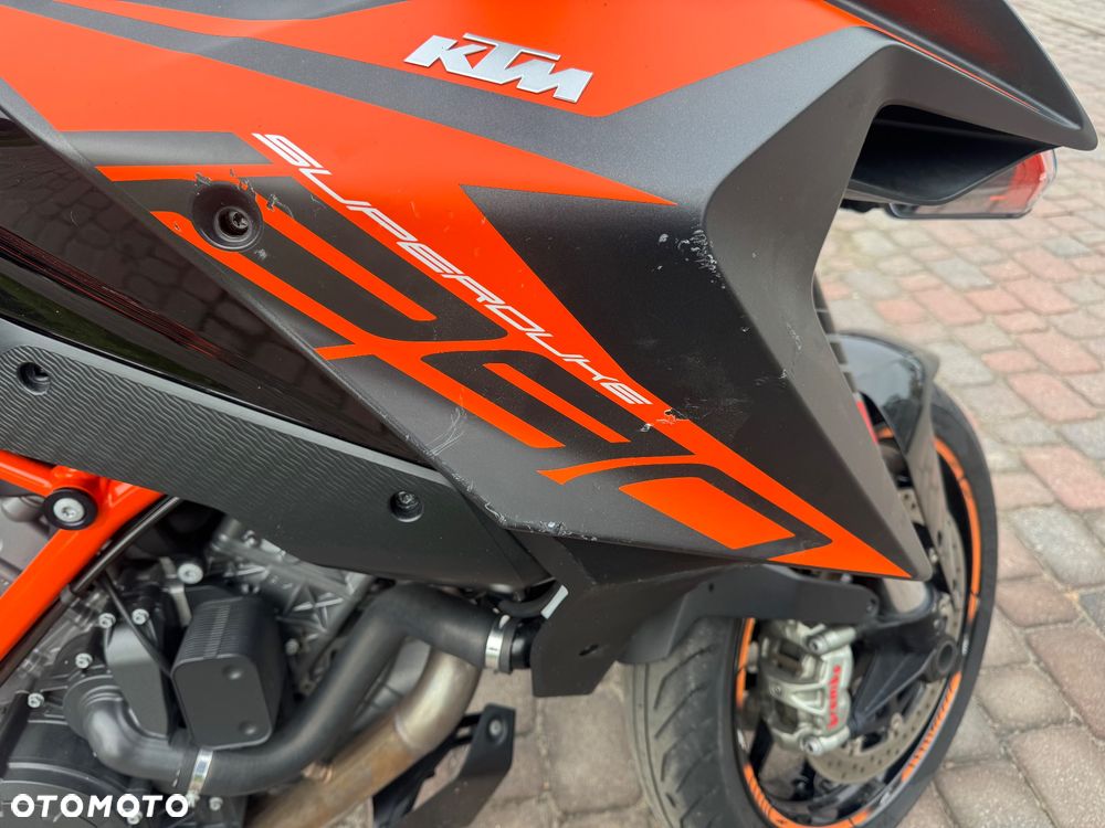 KTM Super Duke - 17