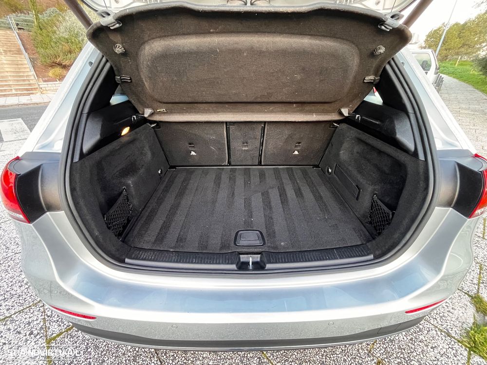 Mercedes-Benz B 180 d Style Plus Aut. - 42