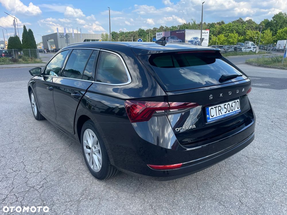 Skoda Octavia 2.0 TDI DSG Style - 4