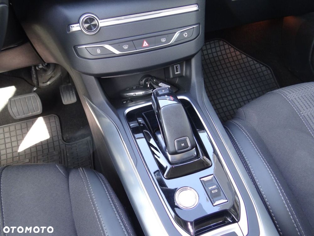 Peugeot 308 - 11