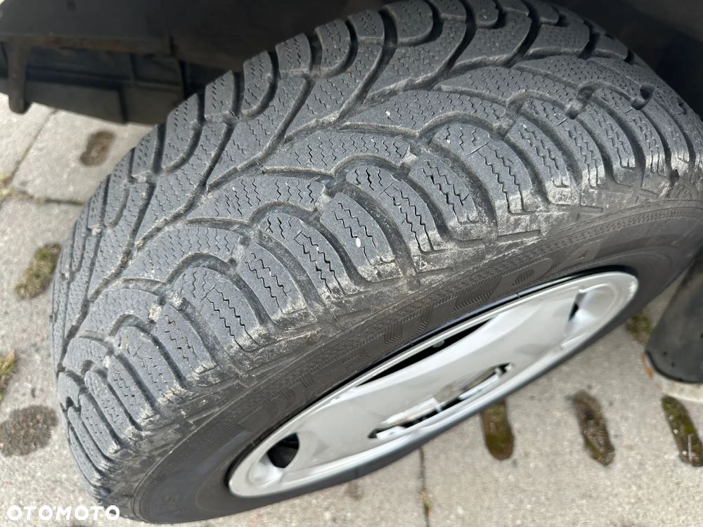 Mercedes-Benz Klasa E - 11