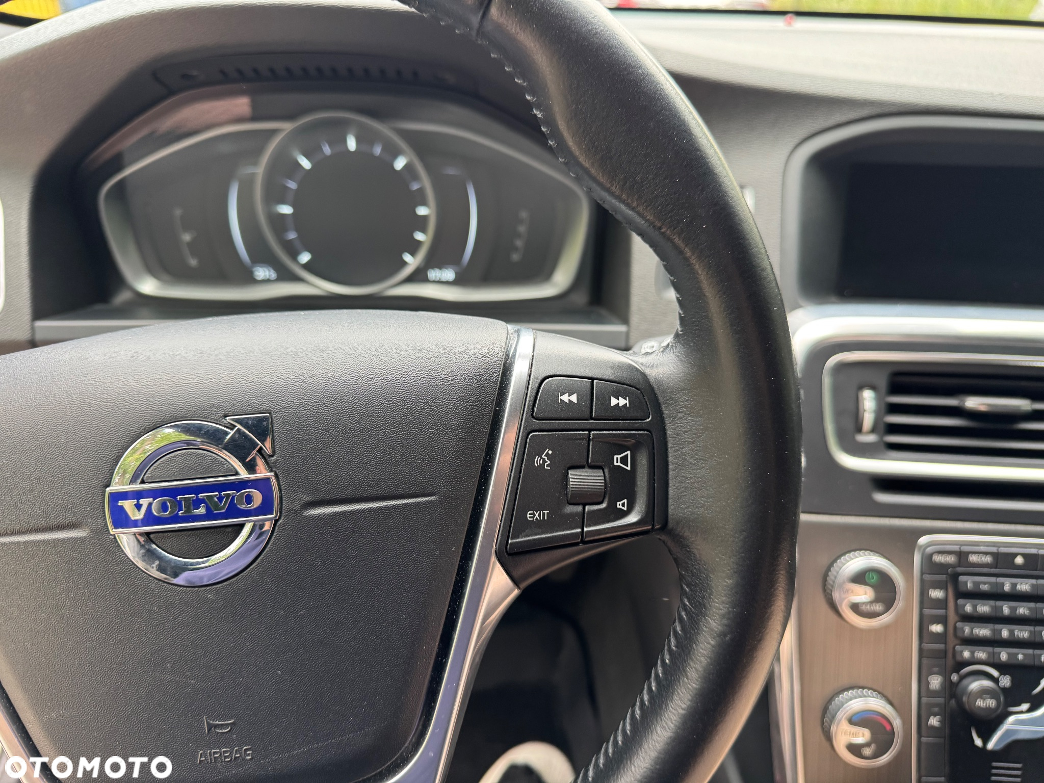 Volvo V60 Cross Country D3 Drive-E Summum - 22
