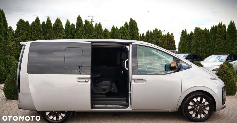 Hyundai Staria - 6