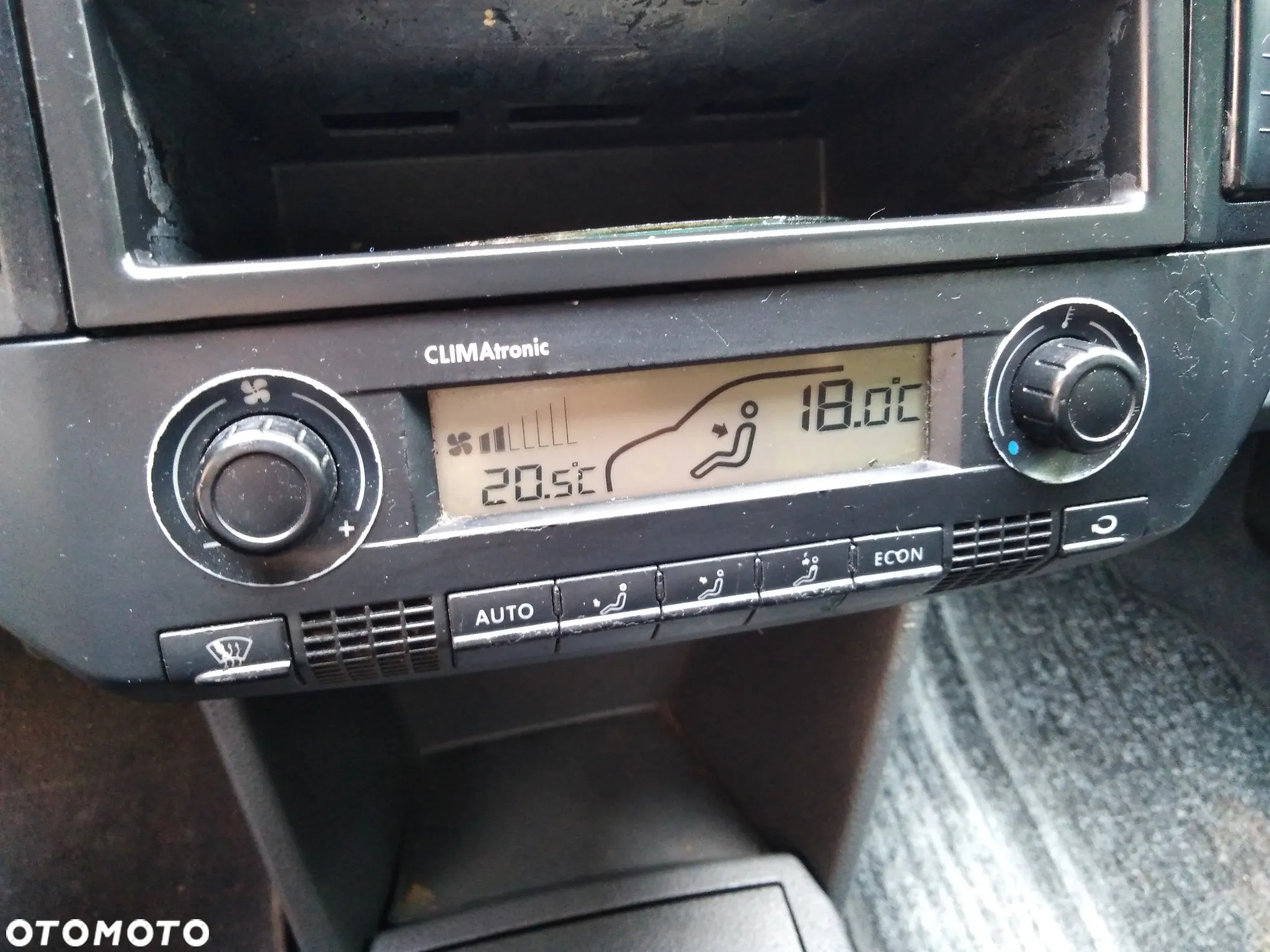 Volkswagen Polo 1.4 - 9