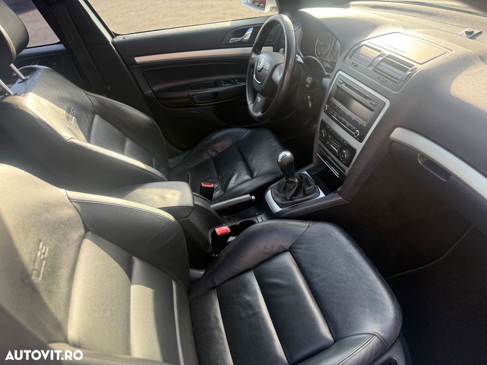 Skoda Octavia Combi 2.0 RS TDI - 6