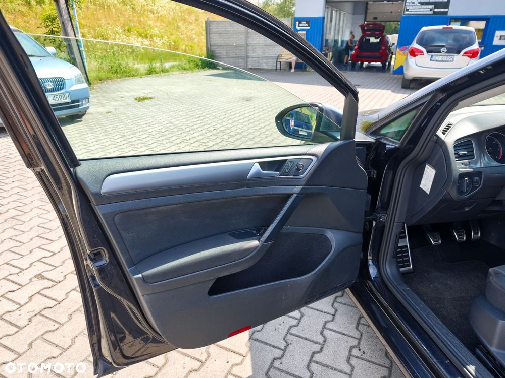 Volkswagen Golf 1.6 TDI BMT Highline - 23