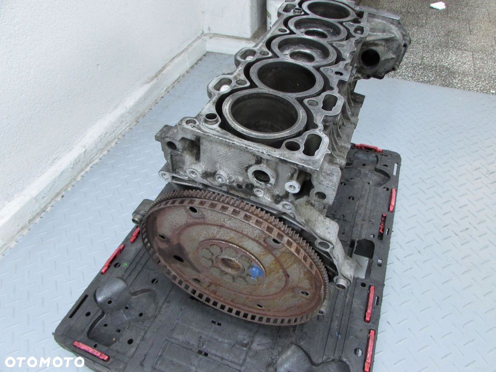 VOLVO S80 V70 XC 08-14 2.4 D5 BLOK DOL SILNIKA D5244T4 WAL TLOKI 30677367 - 3