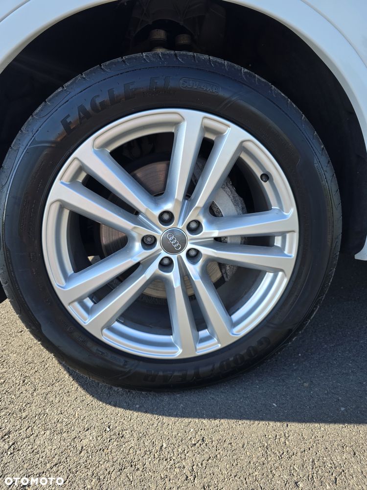 Audi Q7 - 28