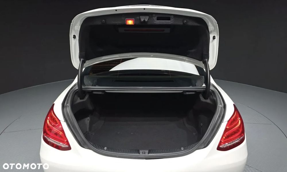 Mercedes-Benz Klasa C 220 d 4MATIC 9G-TRONIC - 16