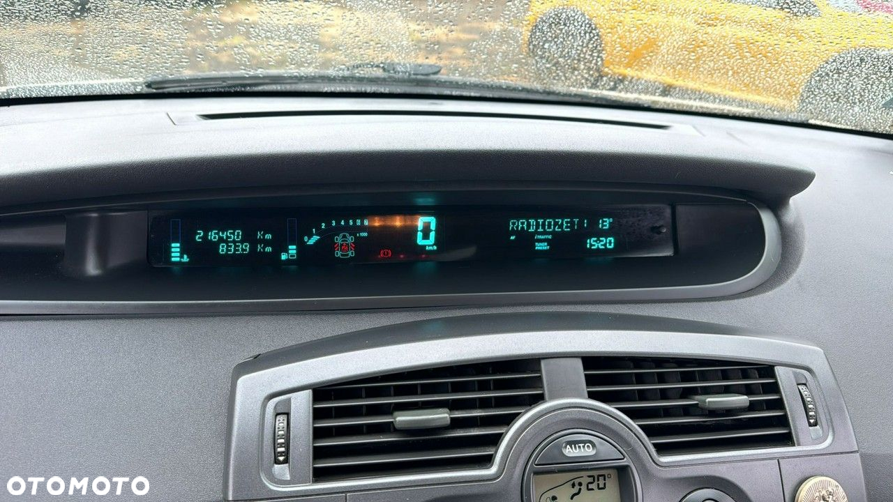 Renault Scenic - 17