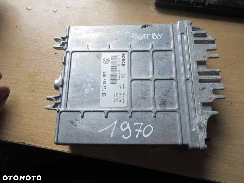 STEROWNIK KOMPUTER SILNIKA VW PASSAT B5  028906021EG  0281001557/558