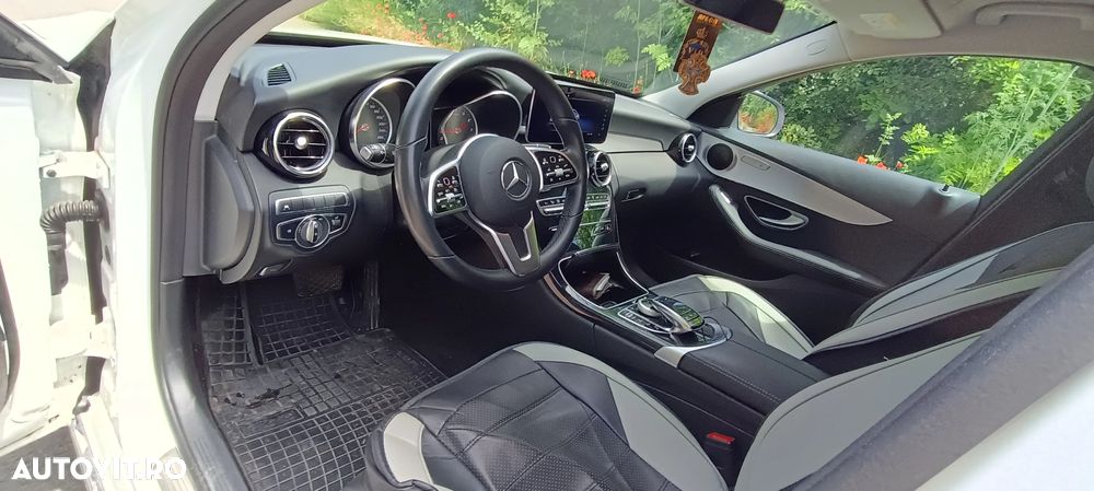 Mercedes-Benz C 300 e 4MATIC 9G-TRONIC - 8