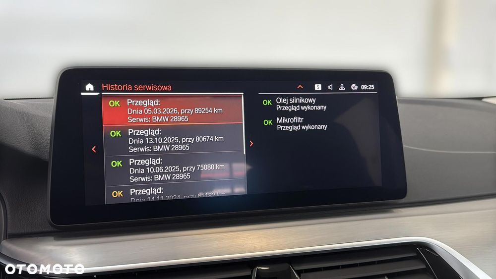 BMW Seria 5 530i xDrive mHEV - 23