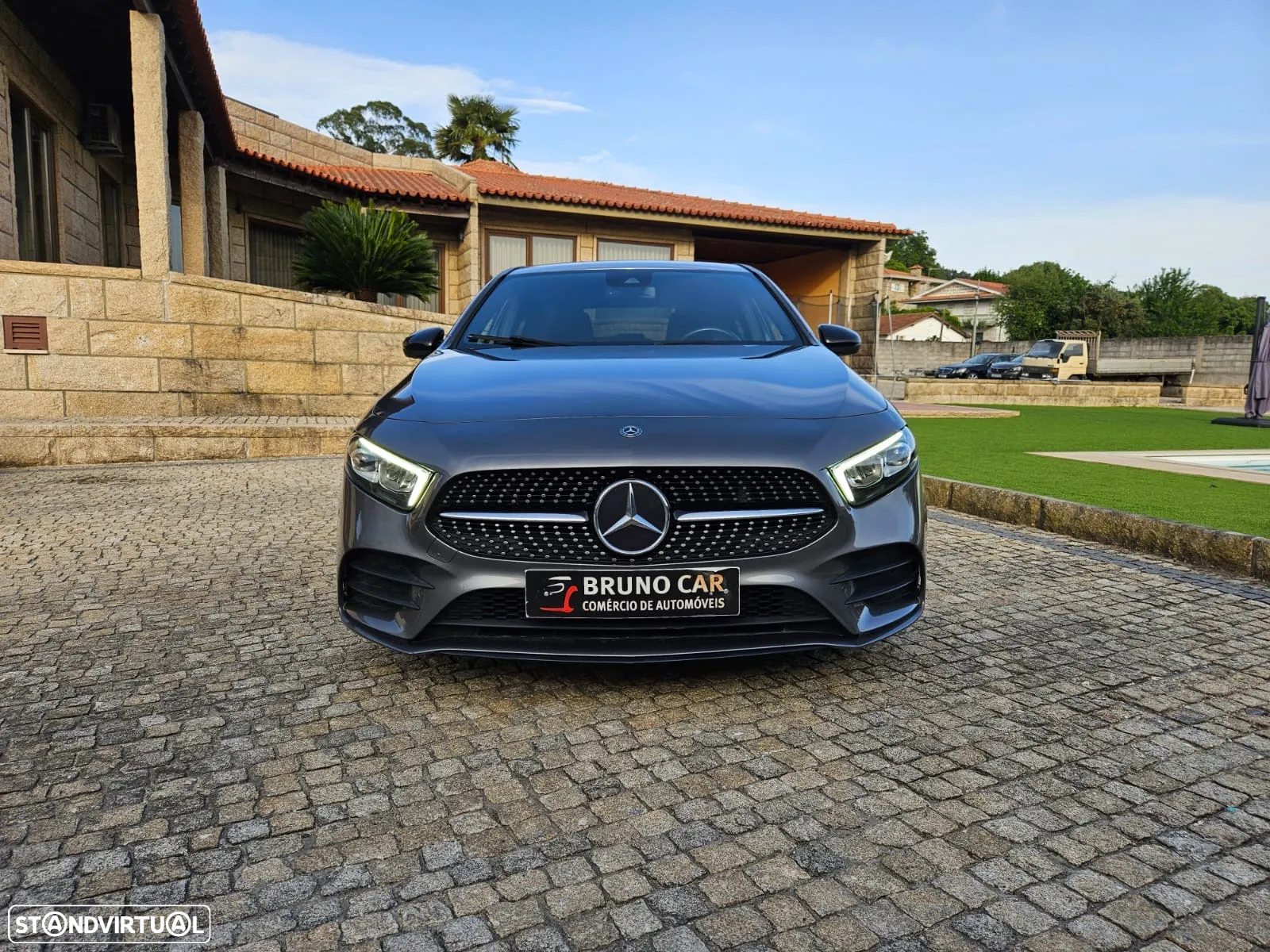 Mercedes-Benz A 180 d 7G-DCT AMG Line - 2