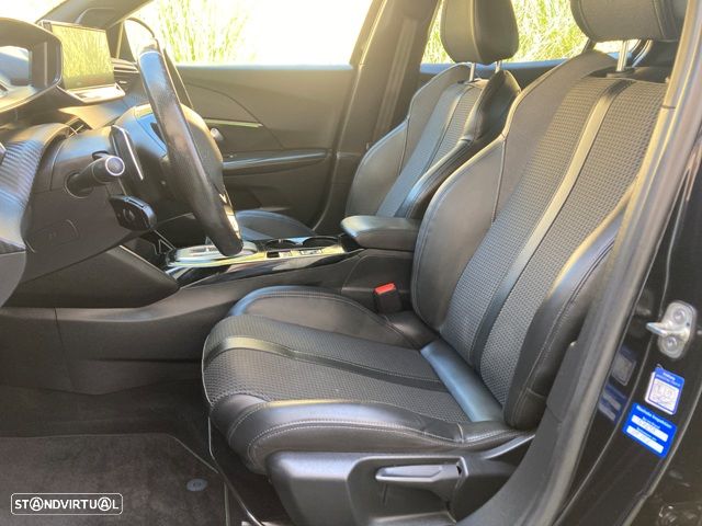 Peugeot 2008 1.5 BlueHDi GT EAT8 - 35