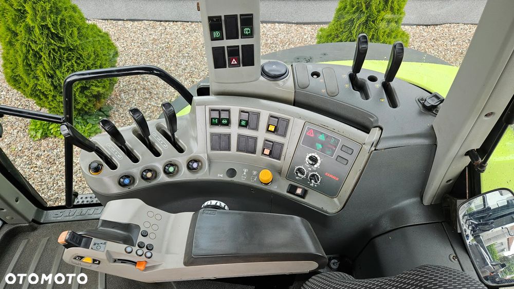 Claas Arion 640 - 15