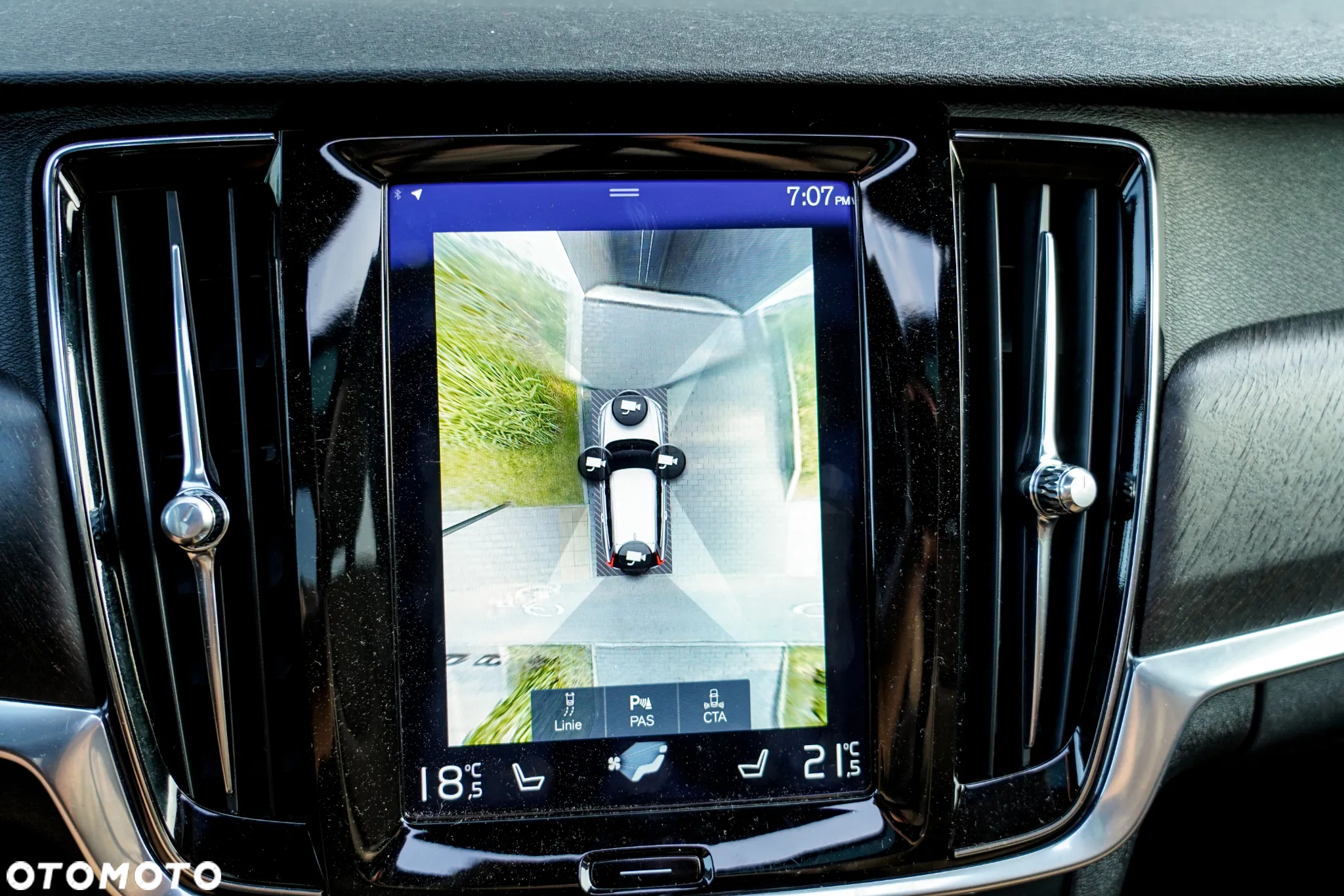 Volvo V90 Cross Country T6 AWD Pro - 11