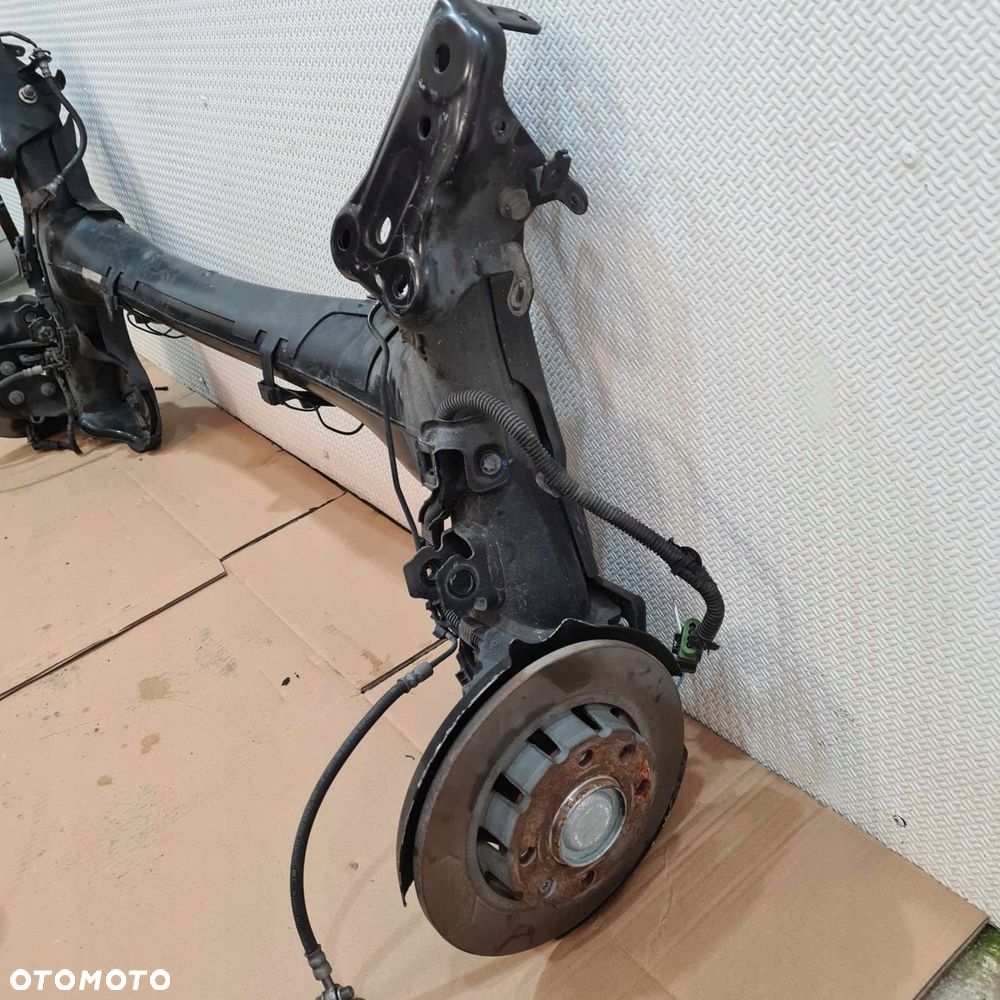 opel corsa f 208 ii belka tylna oś ośka tarcza - 4