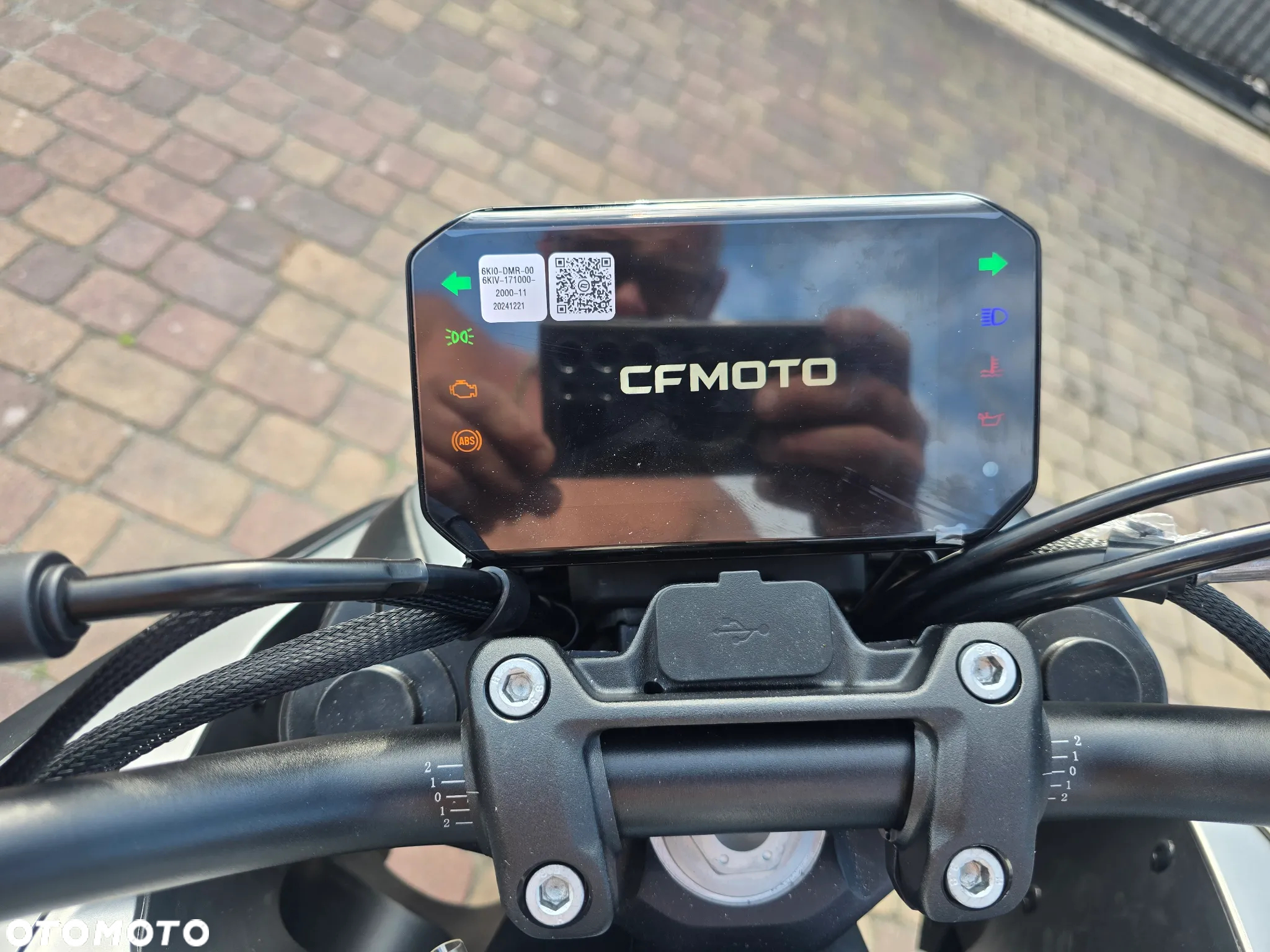 CFMoto NK - 10