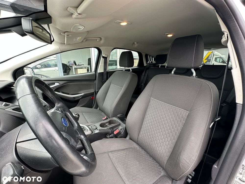 Ford Focus - 28