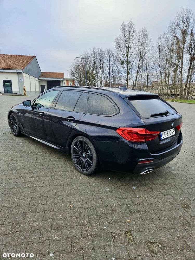 BMW Seria 5 520d M Sport - 6