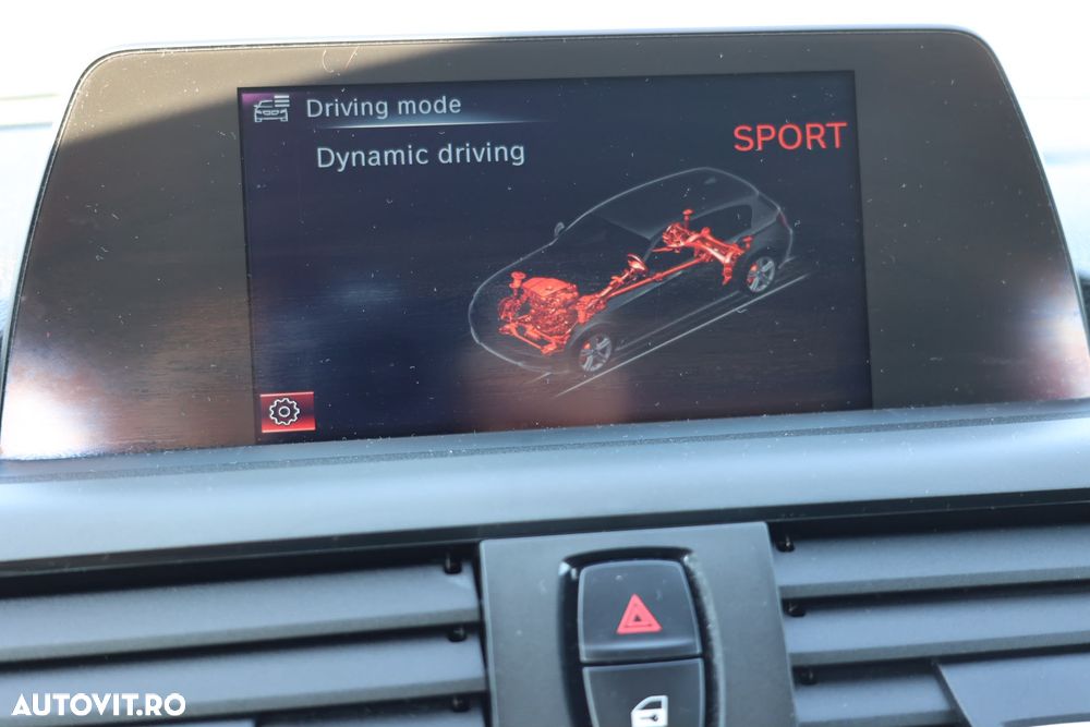BMW Seria 1 118i Aut. - 10
