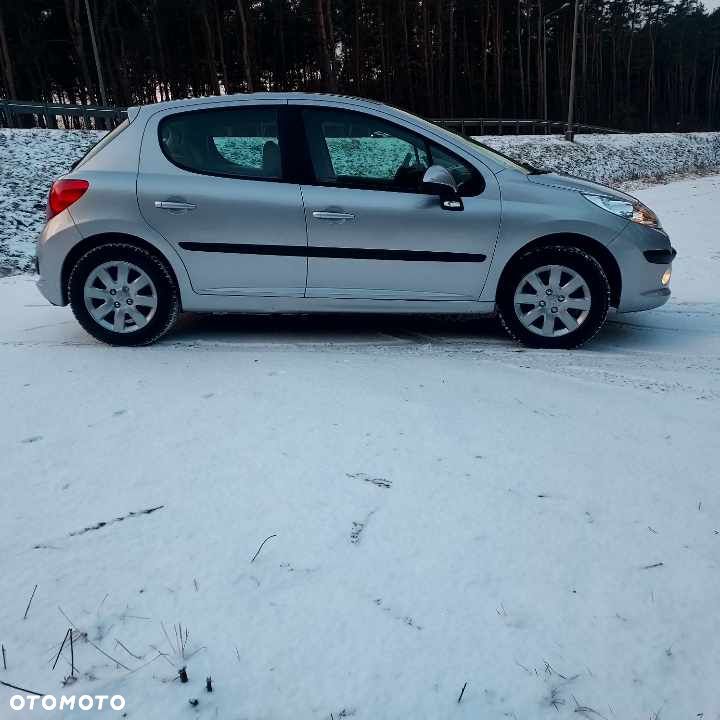 Peugeot 207 1.4 16V Presence - 5