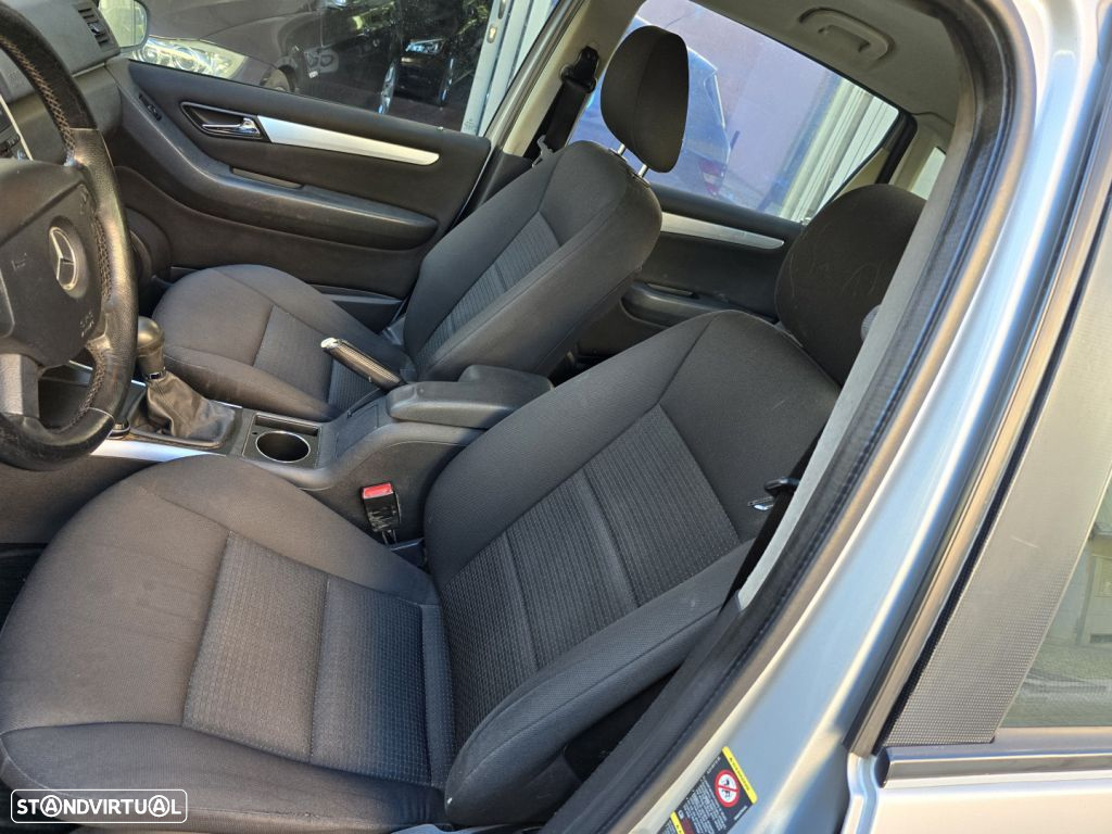 Mercedes-Benz B 200 CDi - 9