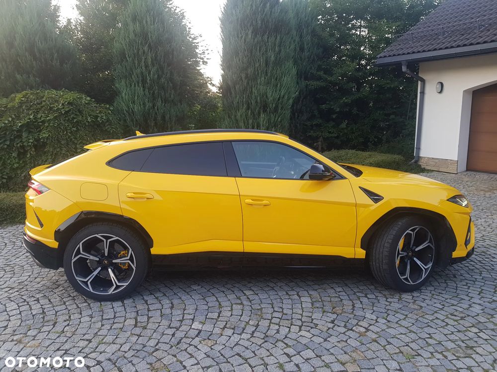 Lamborghini Urus - 3