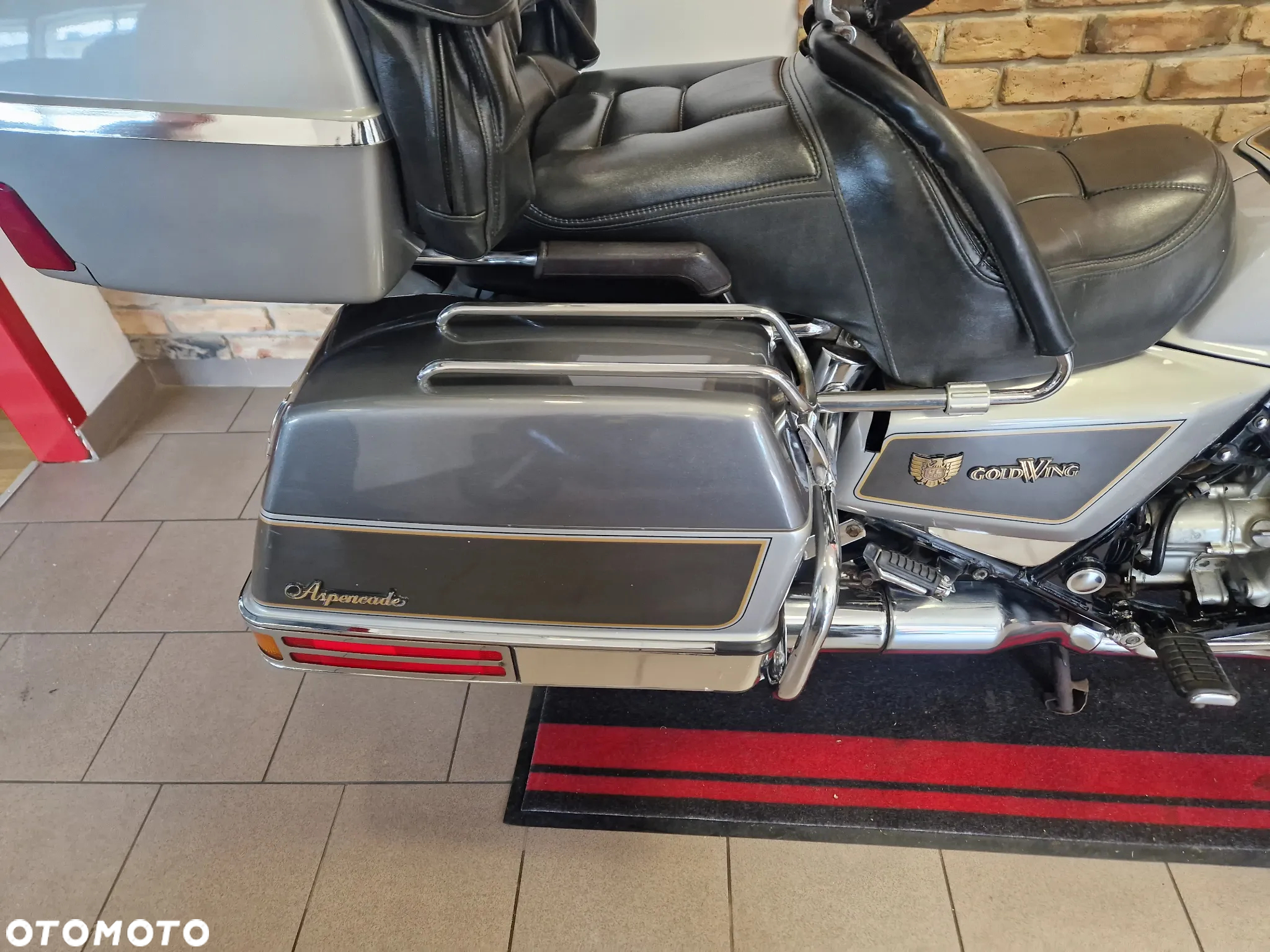Honda GL - 32