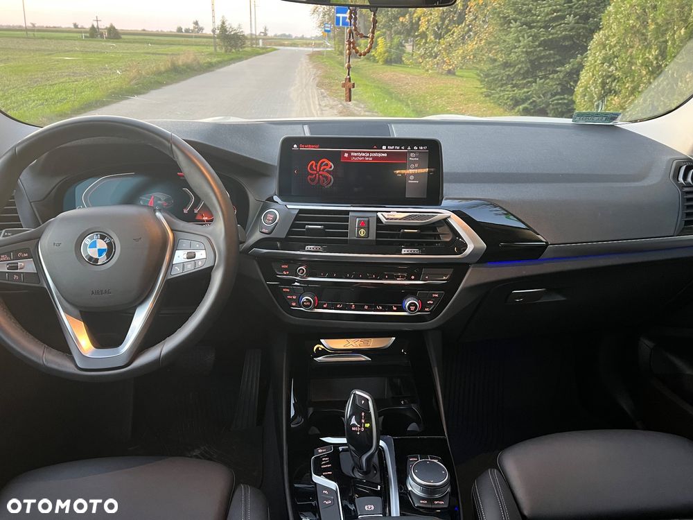 BMW X3 xDrive20d - 11