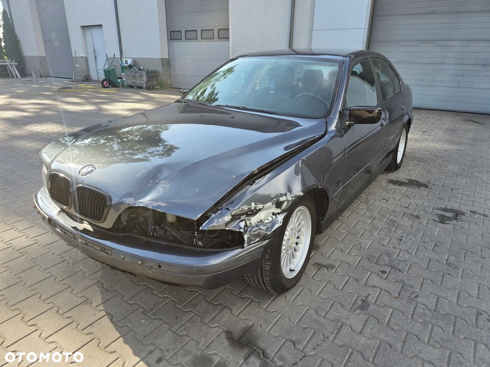 BMW Seria 5 520i - 7