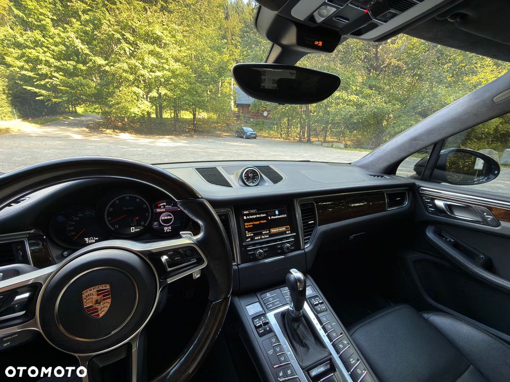 Porsche Macan Turbo PDK - 13