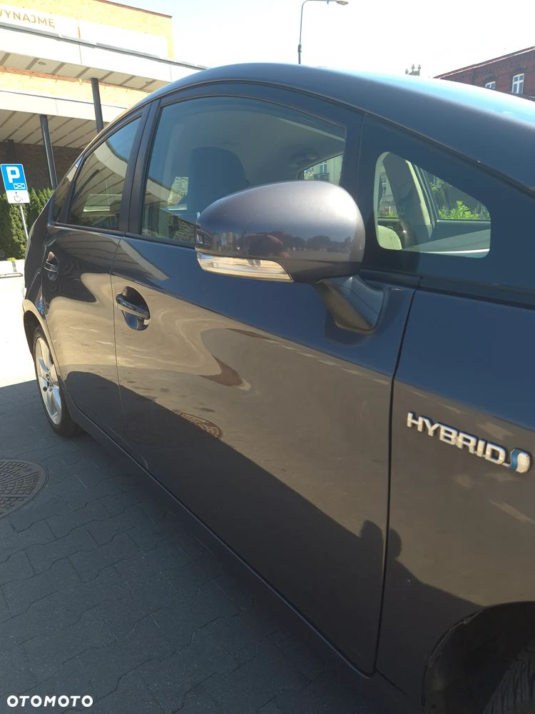 Toyota Prius 1.8 HSD Prestige - 6