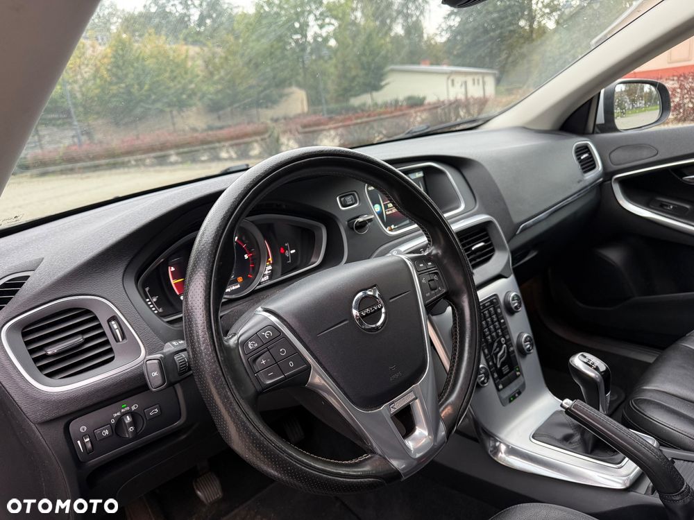 Volvo V40 D3 Inscription - 28