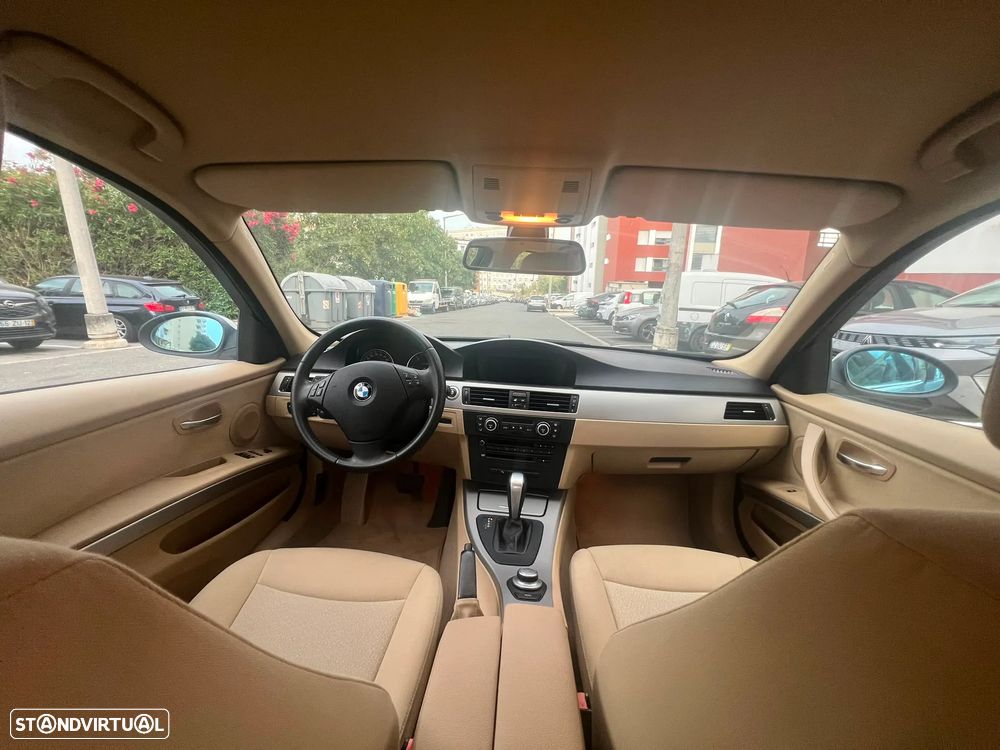 BMW 320 d Auto - 11
