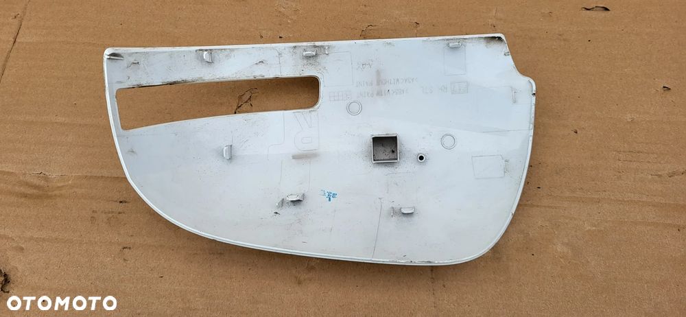 OBUDOWA LUSTERKA PRAWA MITSUBISHI OUTLANDER III - 6